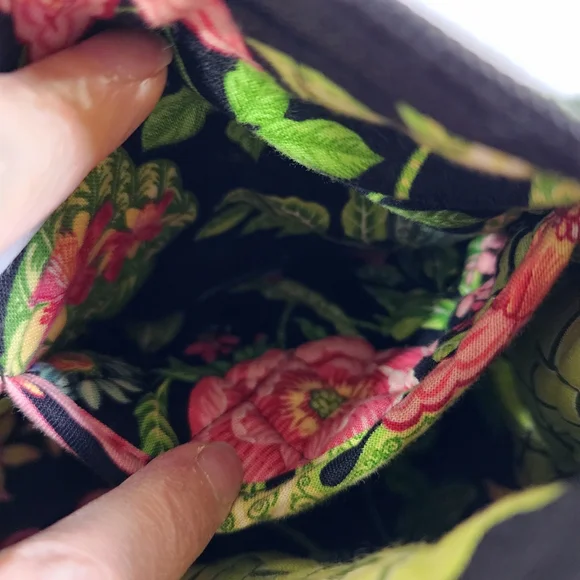 Vera bradley purse green floral on black - Picture 13 of 13